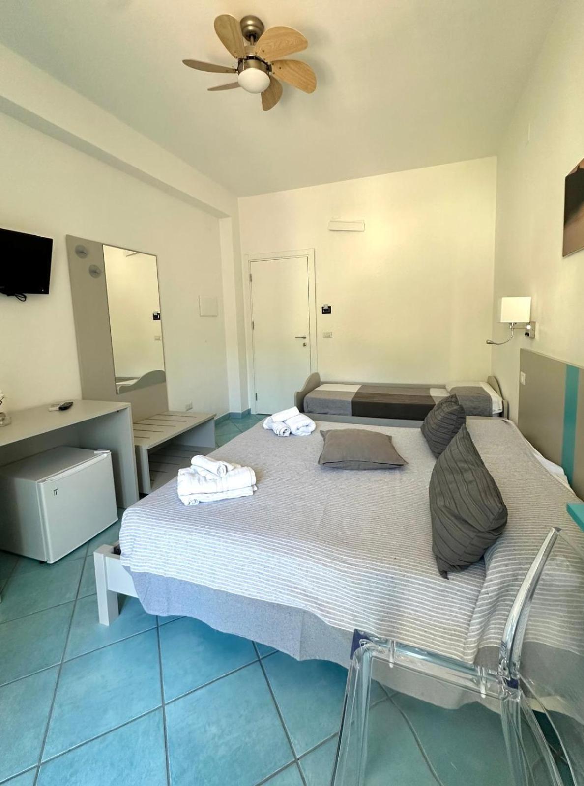 Belvedere Hotel-B&B ปาลีนูโร ภายนอก รูปภาพ