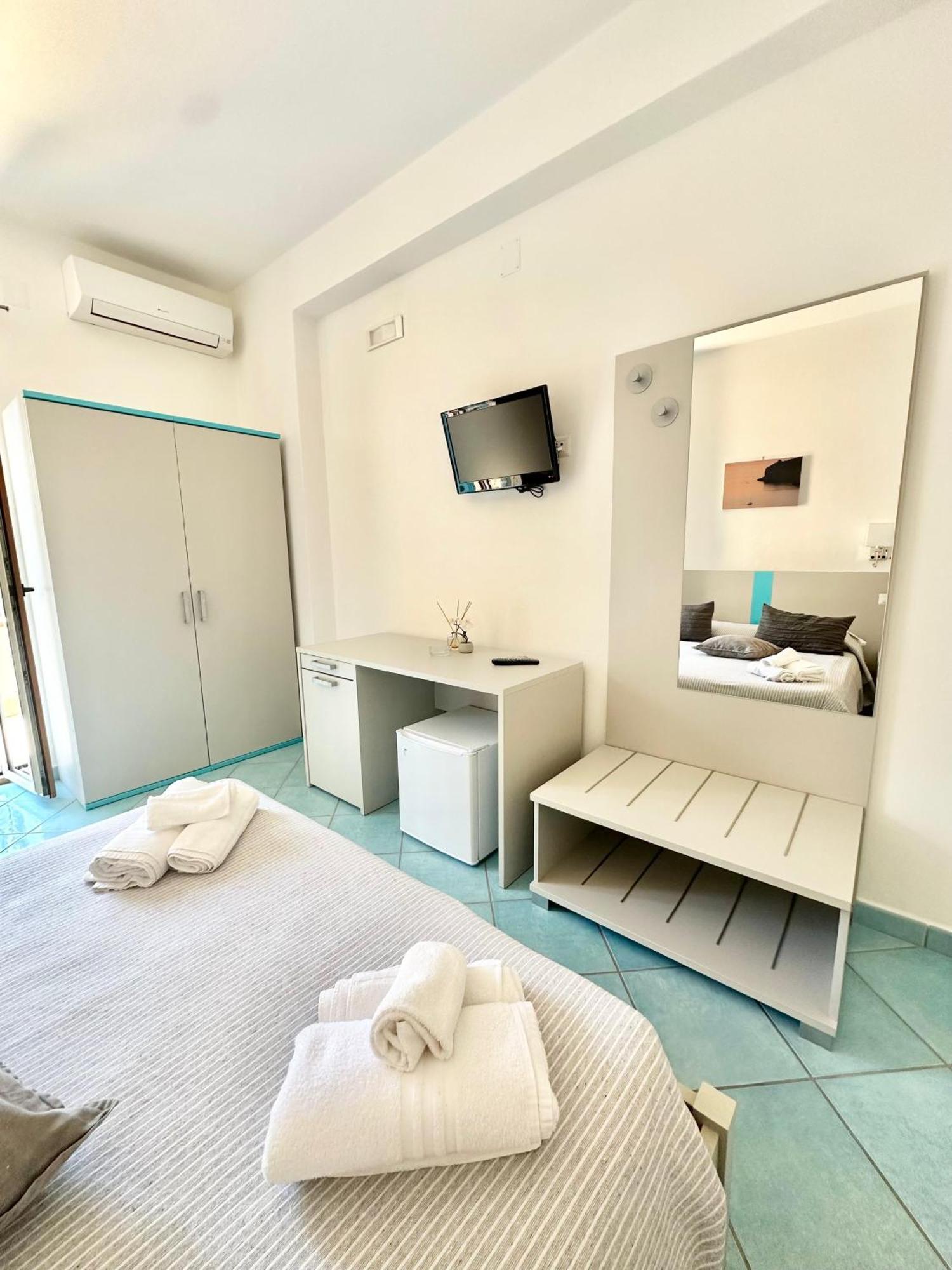 Belvedere Hotel-B&B ปาลีนูโร ภายนอก รูปภาพ